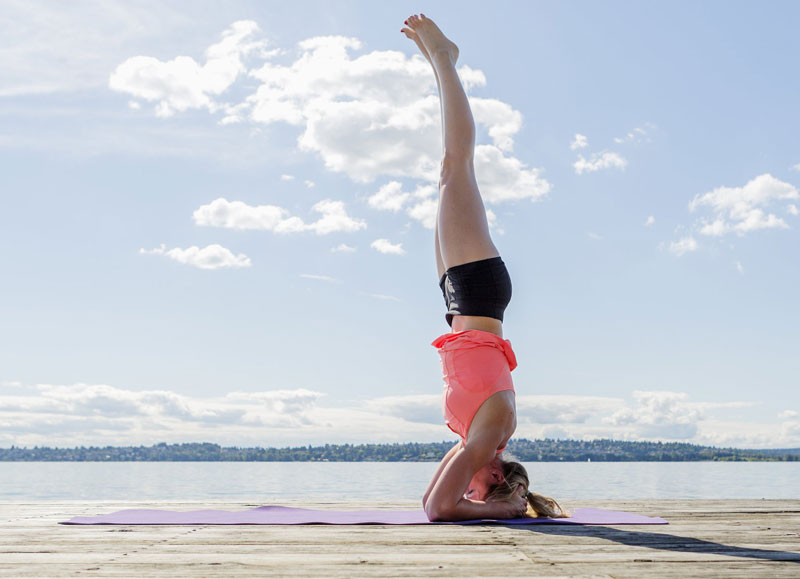 Lợi ích và cách tập đúng của động tác trồng chuối trong yoga